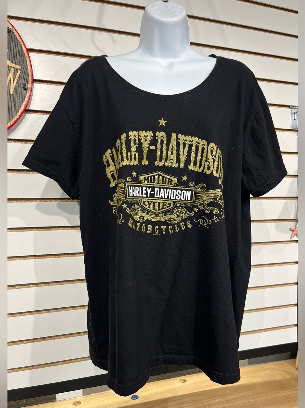 Harley Davidson ladies tee 23” pit-to-pit - Picture 2 of 7